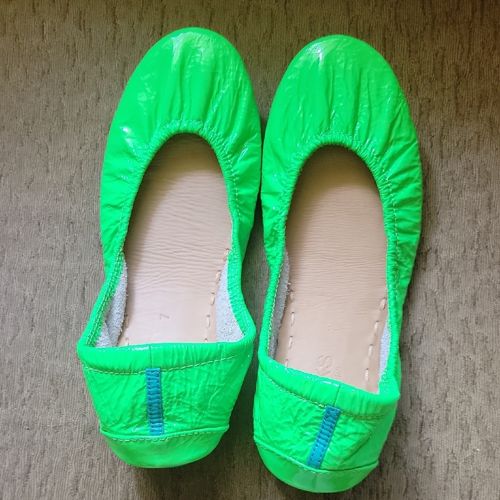 Tieks Galactic Green Size 7 EUC